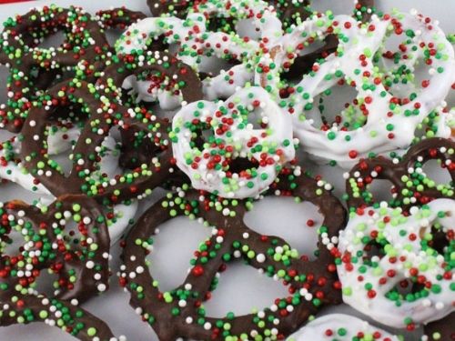 Candy Retailer Christmas Drizzled Chocolate Coated Pretzels 1 Lb 